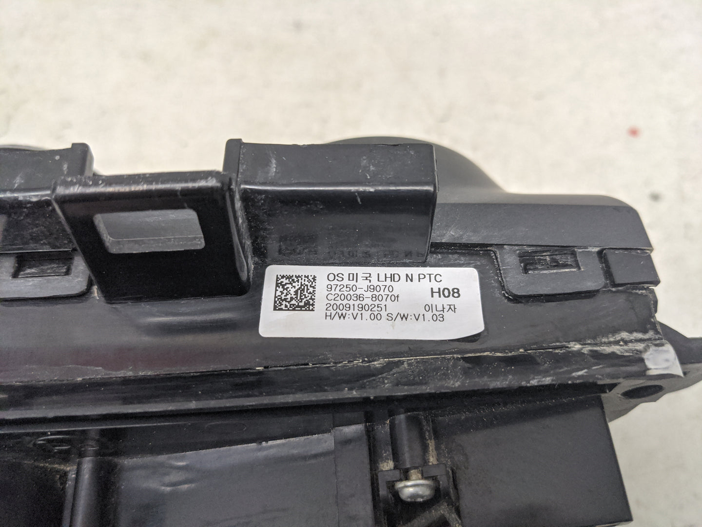 2018-2021 Hyundai Kona Climate Control Module Temperature AC/Heater Replacement P/N:97250-J9070 C20036-B070f Fits OEM Used A