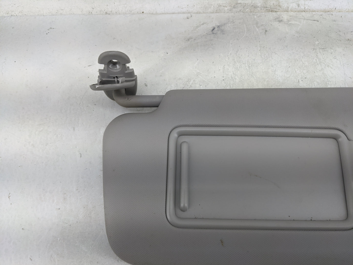 2018-2021 Hyundai Kona Sun Visor Shade Replacement Driver Left Mirror Fits Fits 2018 2019 2020 2021 OEM Used Auto Parts - Oe