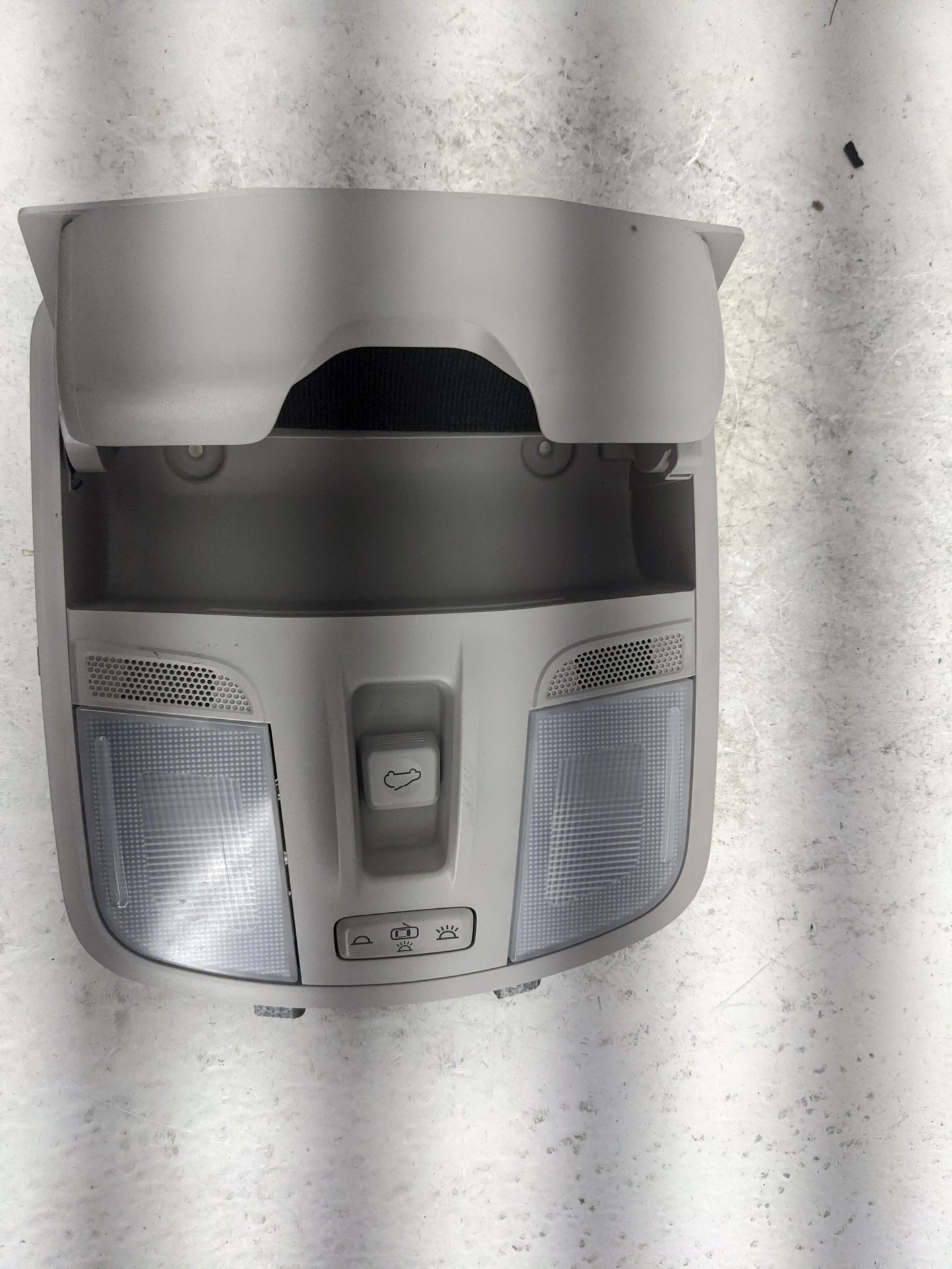 2018 Hyundai Kona Overhead Roof Console - Oemusedautoparts1.com