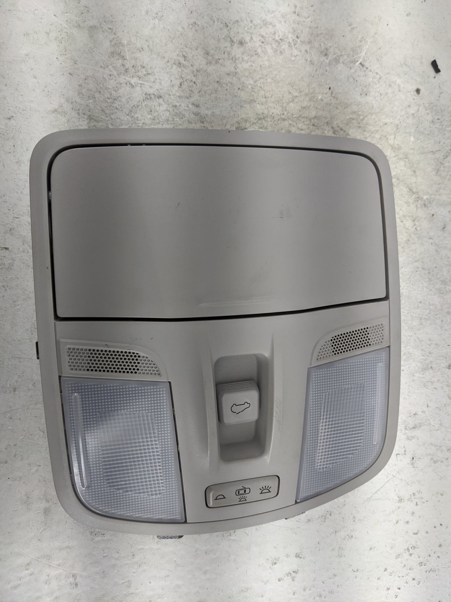 2018 Hyundai Kona Overhead Roof Console - Oemusedautoparts1.com