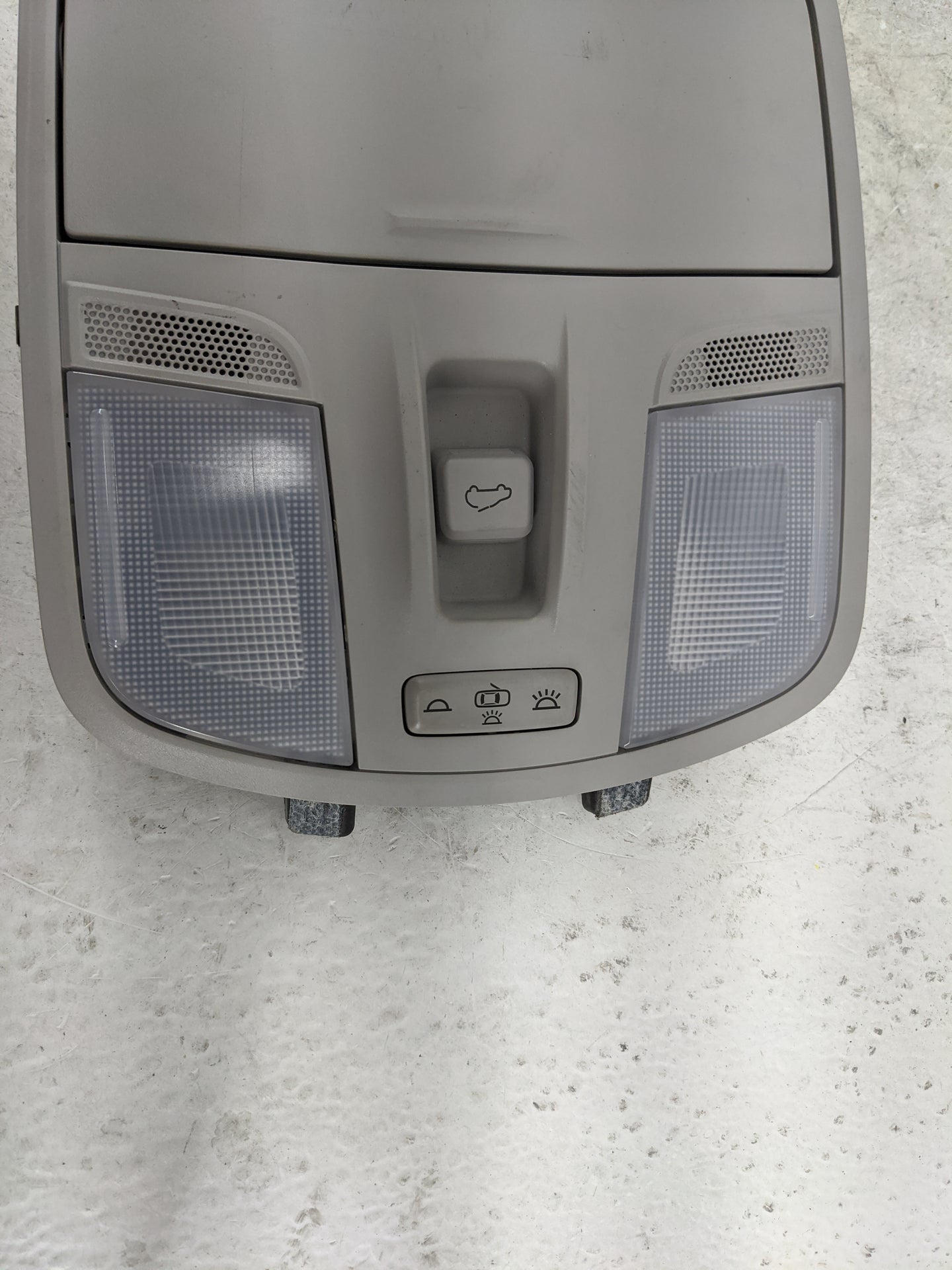 2018 Hyundai Kona Overhead Roof Console - Oemusedautoparts1.com