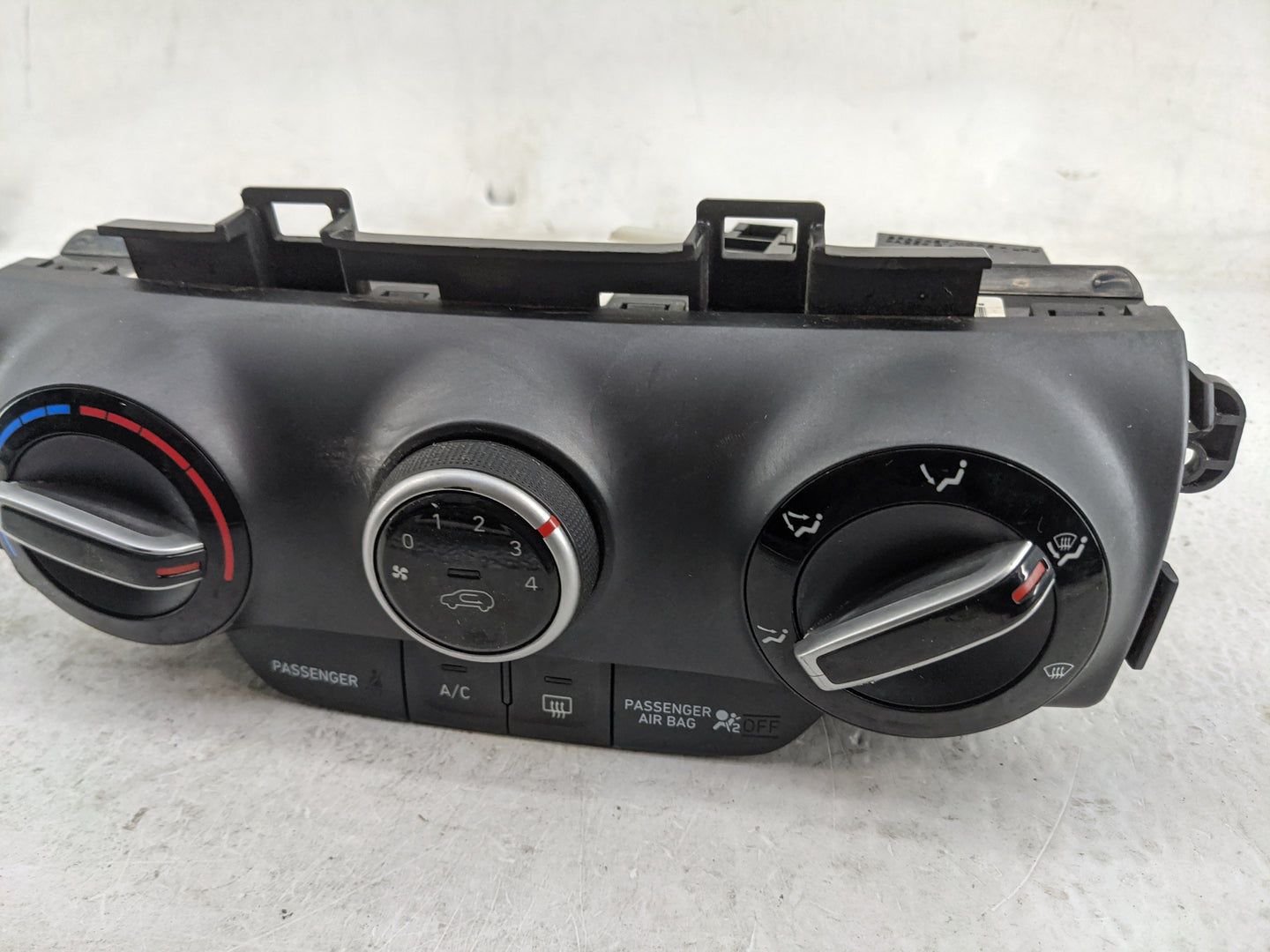 2018-2021 Hyundai Kona Climate Control Module Temperature AC/Heater Replacement P/N:97250-J9040 C20036-7710 Fits OEM Used Au