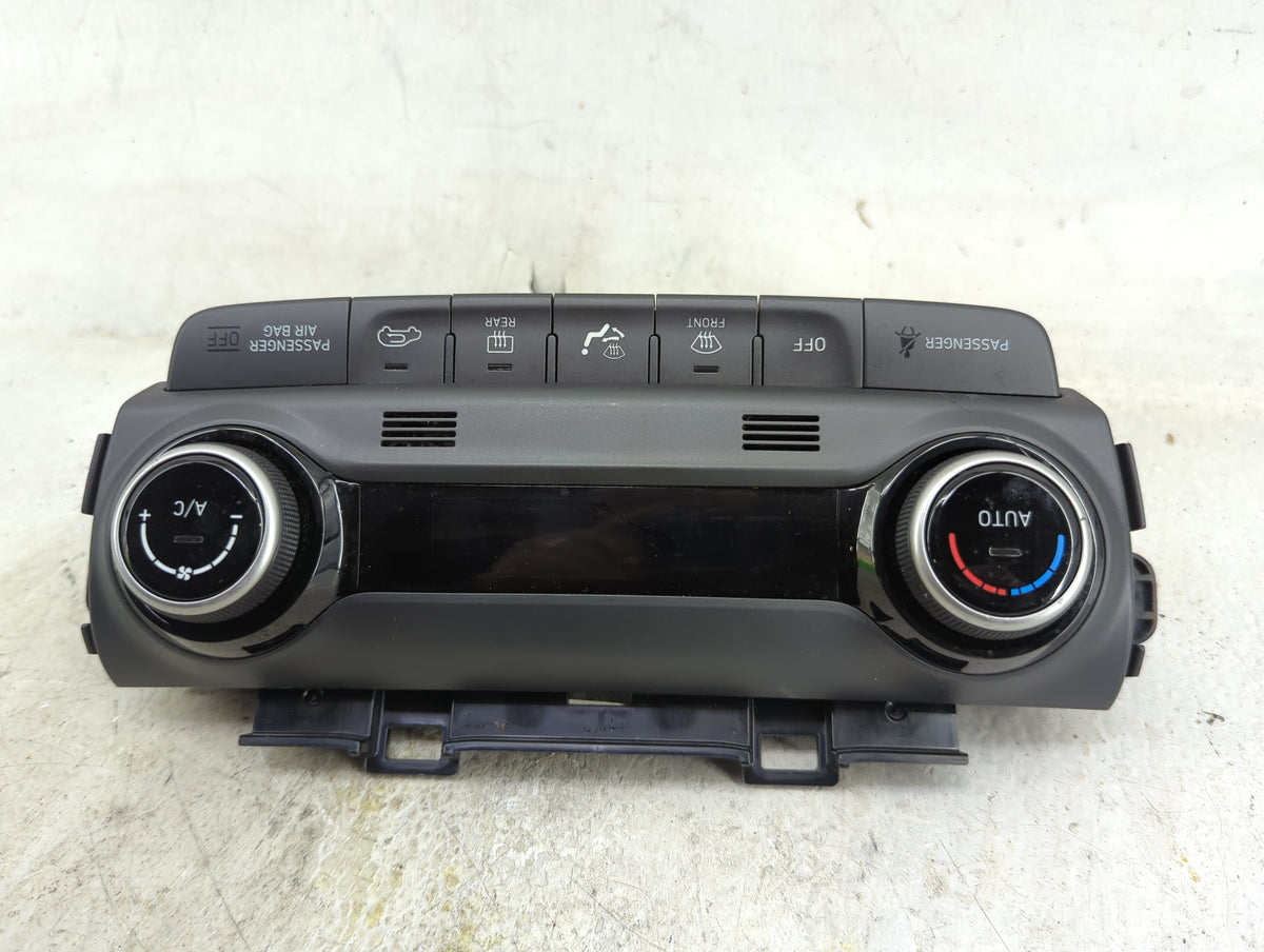 2018 Hyundai Kona Climate Control Module Temperature AC/Heater Replacement P/N:97250-J9401 C20036-7881 Fits OEM Used Auto Pa