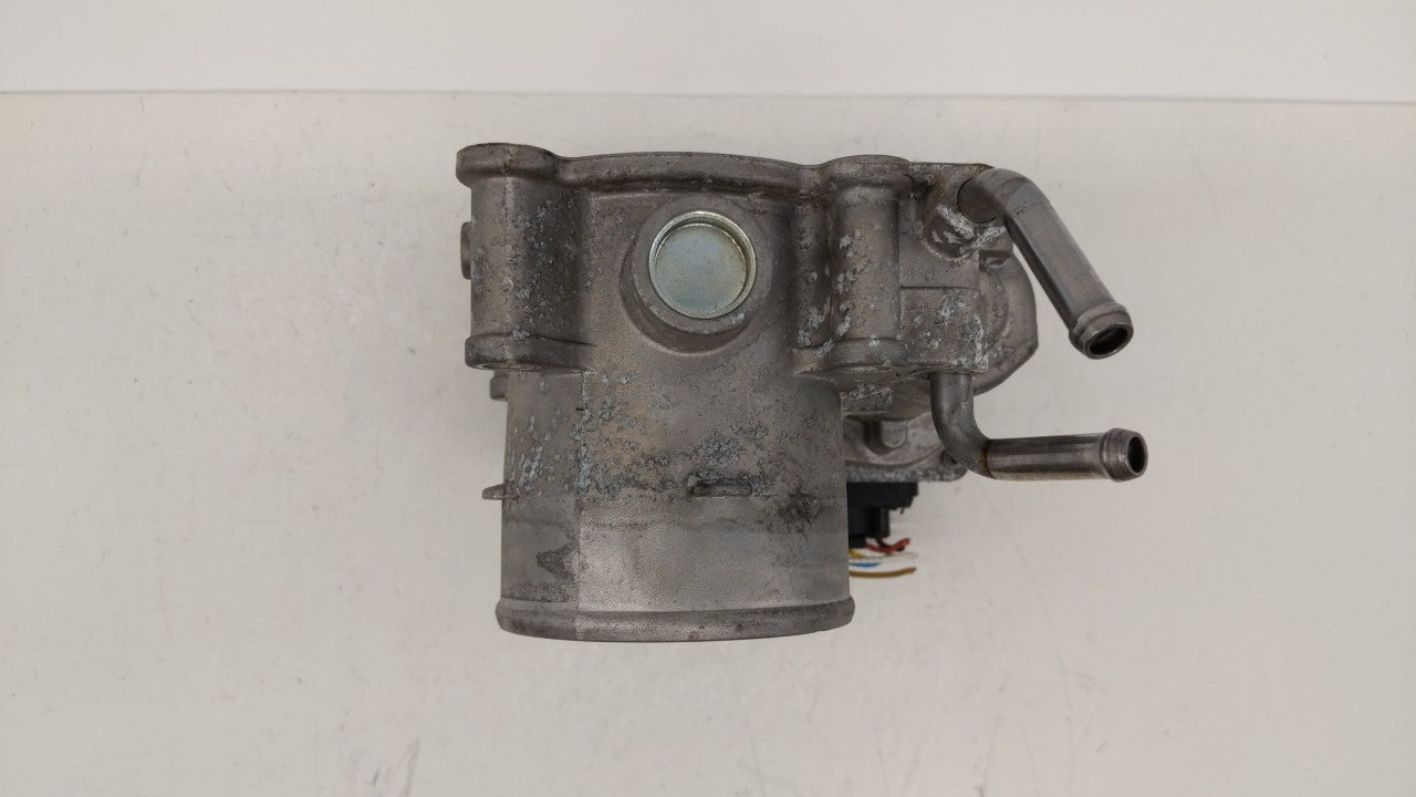 2018-2019 Hyundai Kona Throttle Body P/N:35100-2E400 Fits Fits 2012 2013 2014 2015 2016 2018 2019 OEM Used Auto Parts - Oemu