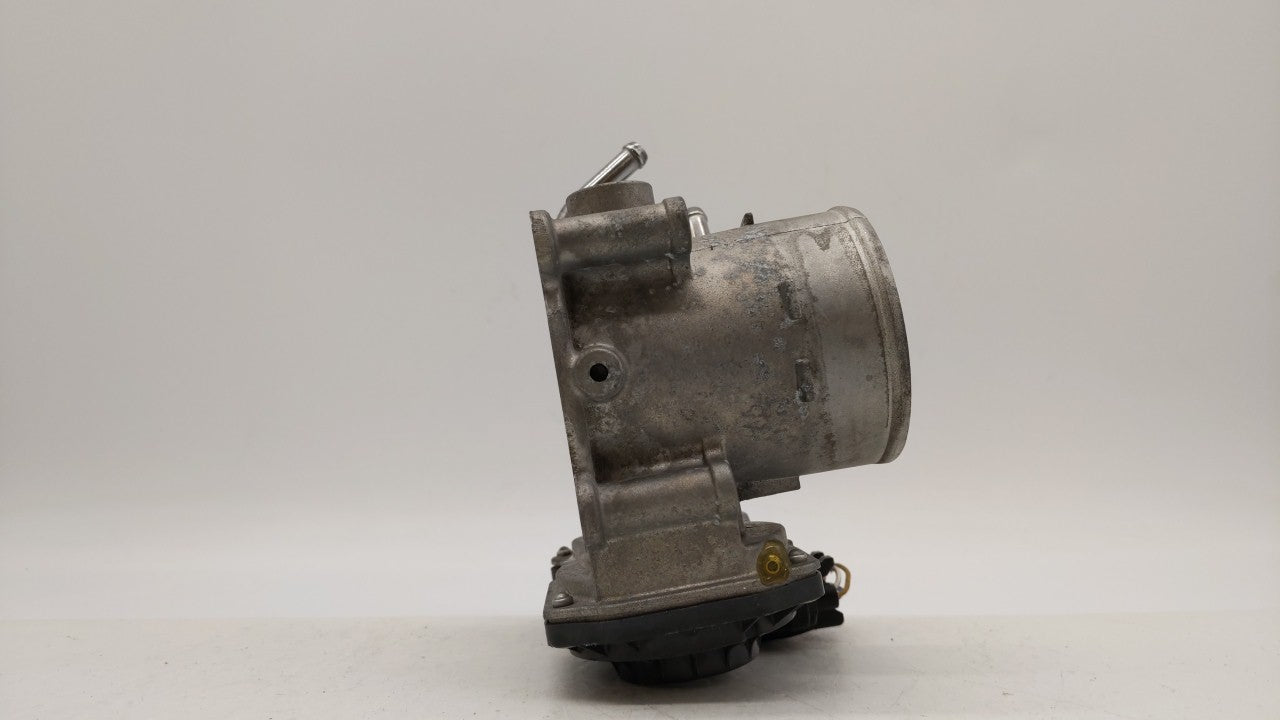 2018-2019 Hyundai Kona Throttle Body P/N:35100-2E400 Fits Fits 2012 2013 2014 2015 2016 2018 2019 OEM Used Auto Parts - Oemu