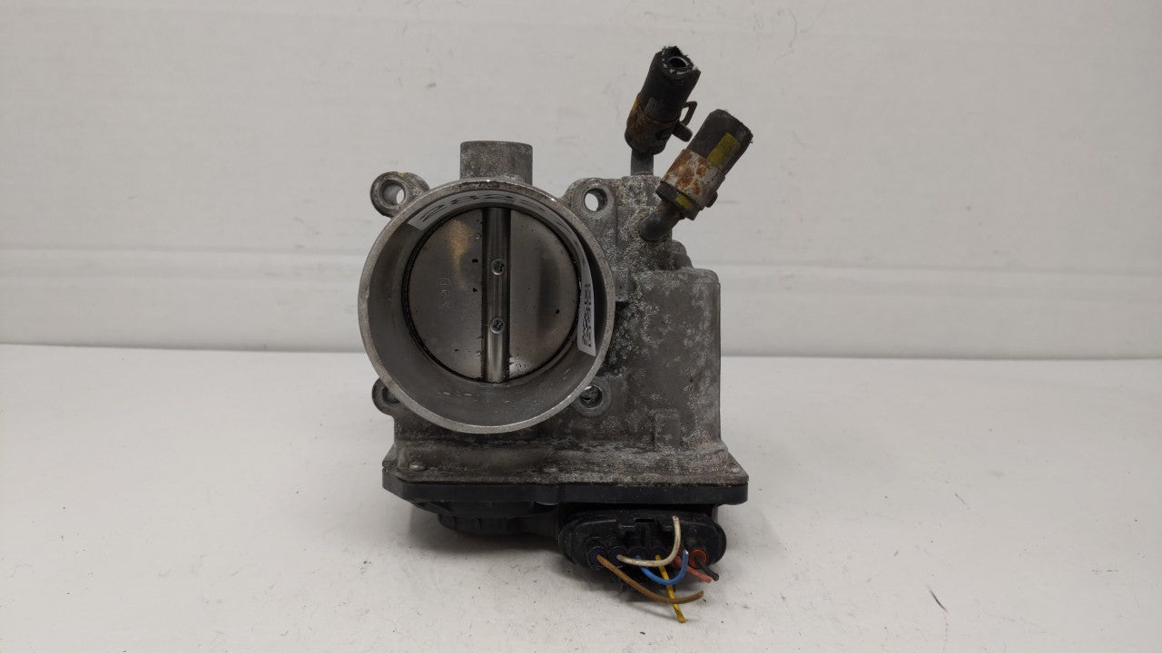2018-2019 Hyundai Kona Throttle Body P/N:35100-2E400 Fits Fits 2012 2013 2014 2015 2016 2018 2019 OEM Used Auto Parts - Oemu