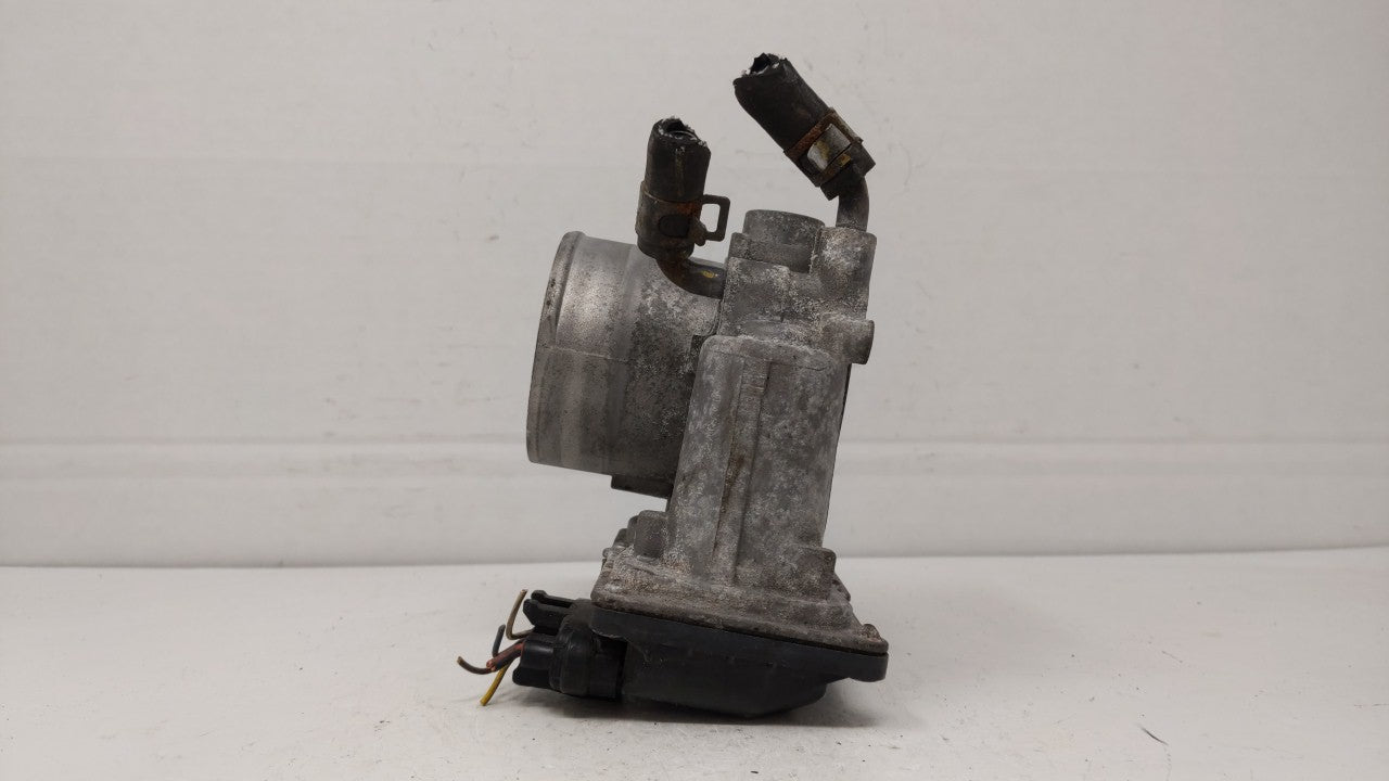 2018-2019 Hyundai Kona Throttle Body P/N:35100-2E400 Fits Fits 2012 2013 2014 2015 2016 2018 2019 OEM Used Auto Parts - Oemu