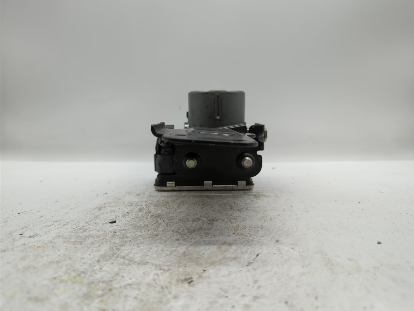 2018-2019 Hyundai Kona ABS Pump Control Module Replacement P/N:58900-J9100 Fits Fits 2018 2019 OEM Used Auto Parts - Oemused