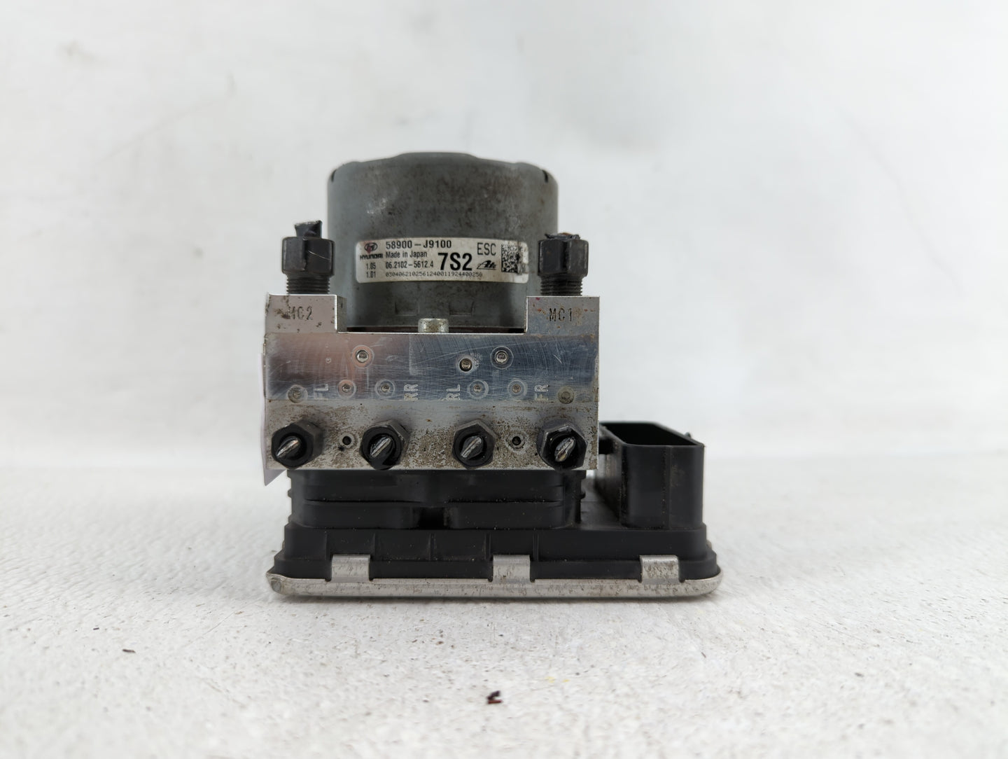 2018-2019 Hyundai Kona ABS Pump Control Module Replacement P/N:58900-J9100 Fits Fits 2018 2019 OEM Used Auto Parts - Oemused
