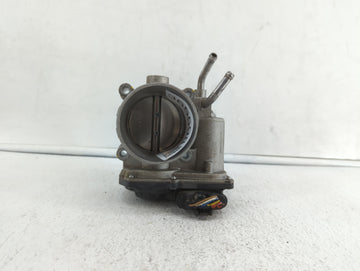 2018-2019 Hyundai Kona Throttle Body P/N:35100-2E400 35100-2E000 Fits Fits 2012 2013 2014 2015 2016 2018 2019 OEM Used Auto 