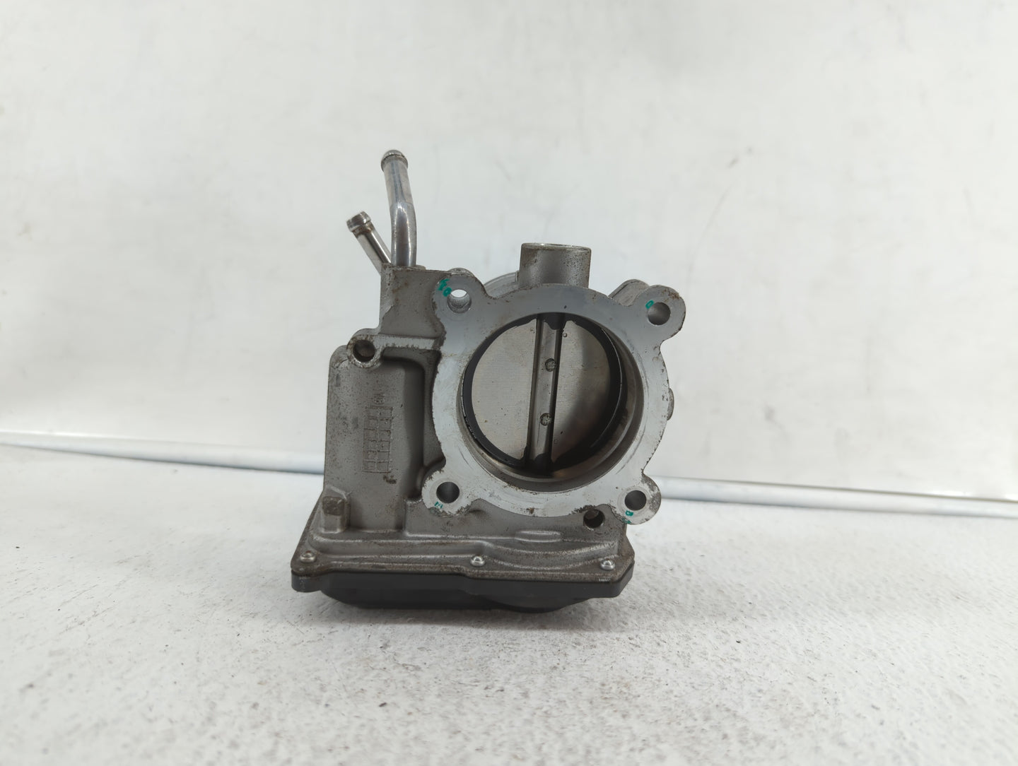 2018-2019 Hyundai Kona Throttle Body P/N:35100-2E400 35100-2E000 Fits Fits 2012 2013 2014 2015 2016 2018 2019 OEM Used Auto 