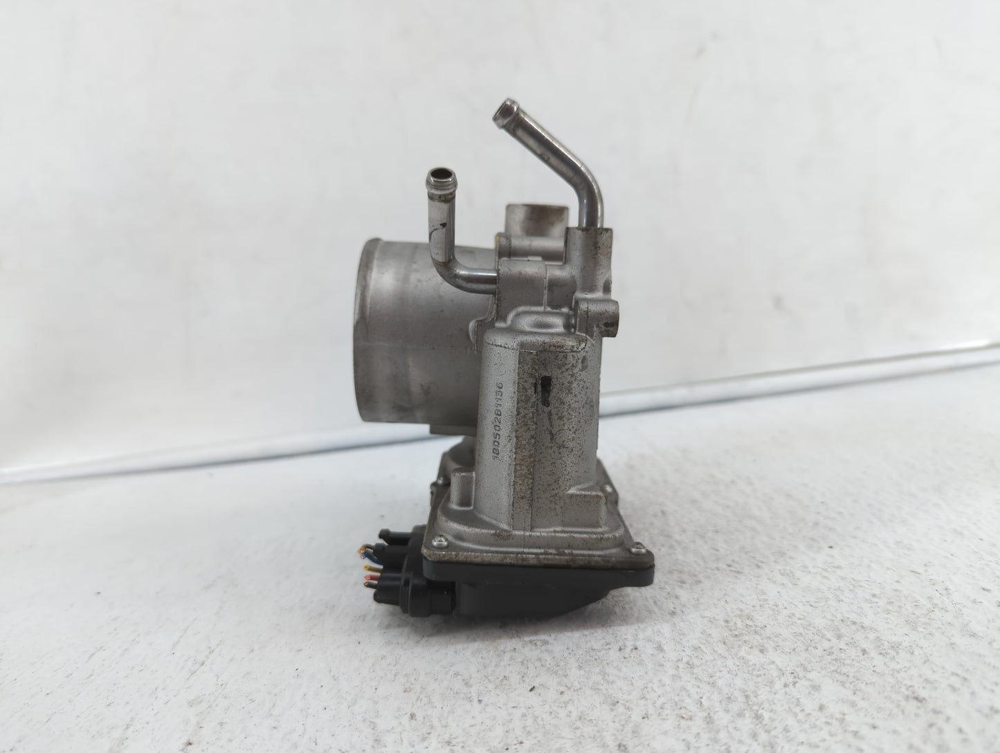 2018-2019 Hyundai Kona Throttle Body P/N:35100-2E400 35100-2E000 Fits Fits 2012 2013 2014 2015 2016 2018 2019 OEM Used Auto 