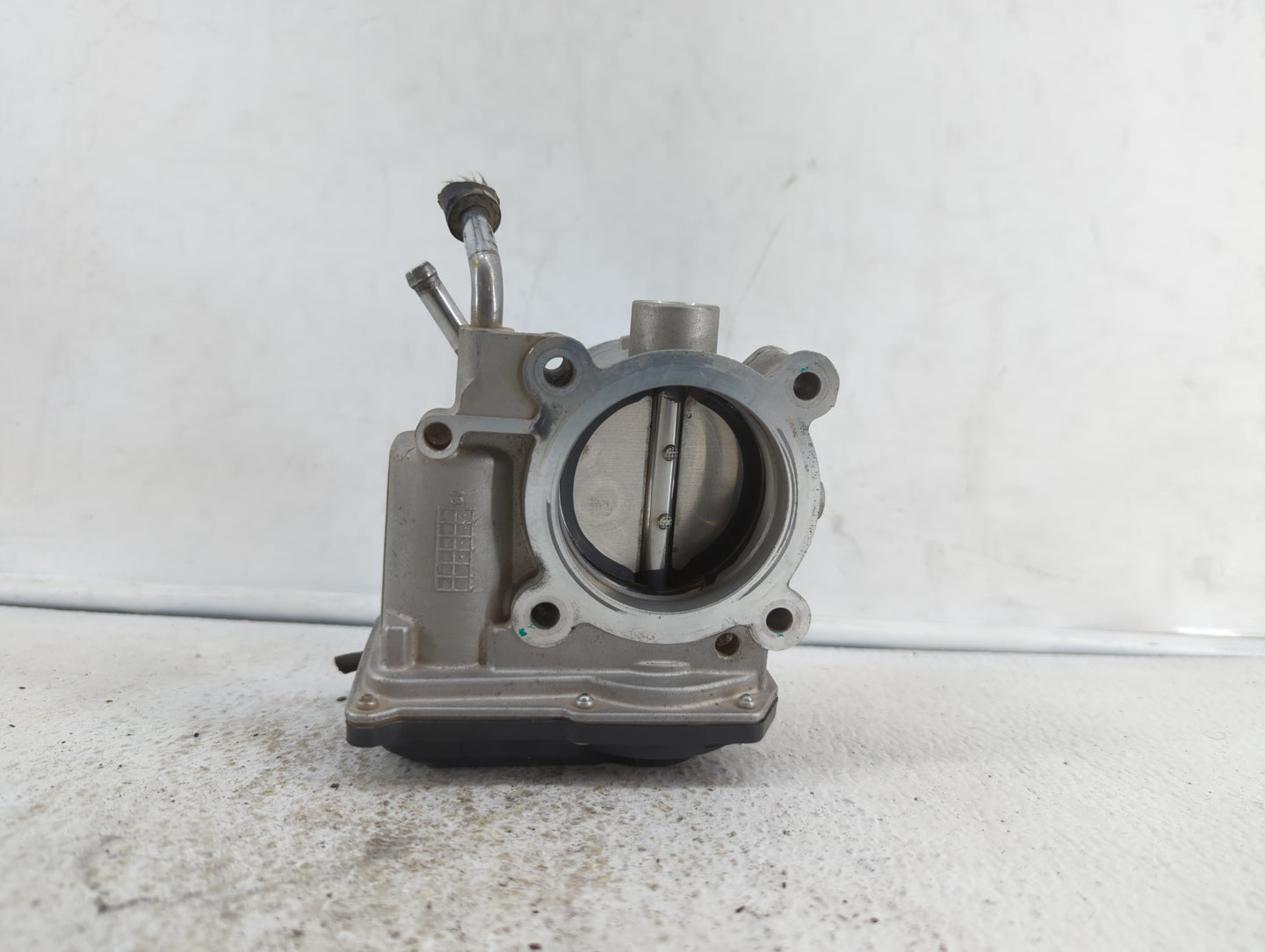 2018-2019 Hyundai Kona Throttle Body P/N:35100-2E400 35100-2E000 Fits Fits 2012 2013 2014 2015 2016 2018 2019 OEM Used Auto 