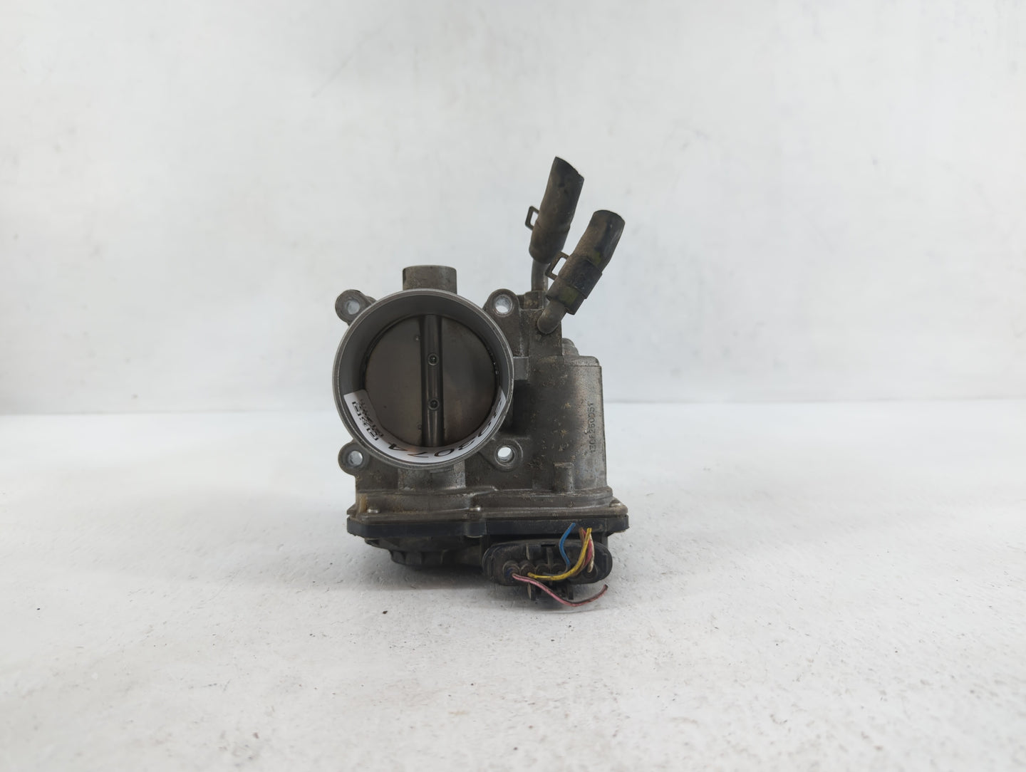 2018-2019 Hyundai Kona Throttle Body P/N:35100-2E400 35100-2E000 Fits Fits 2012 2013 2014 2015 2016 2018 2019 OEM Used Auto 