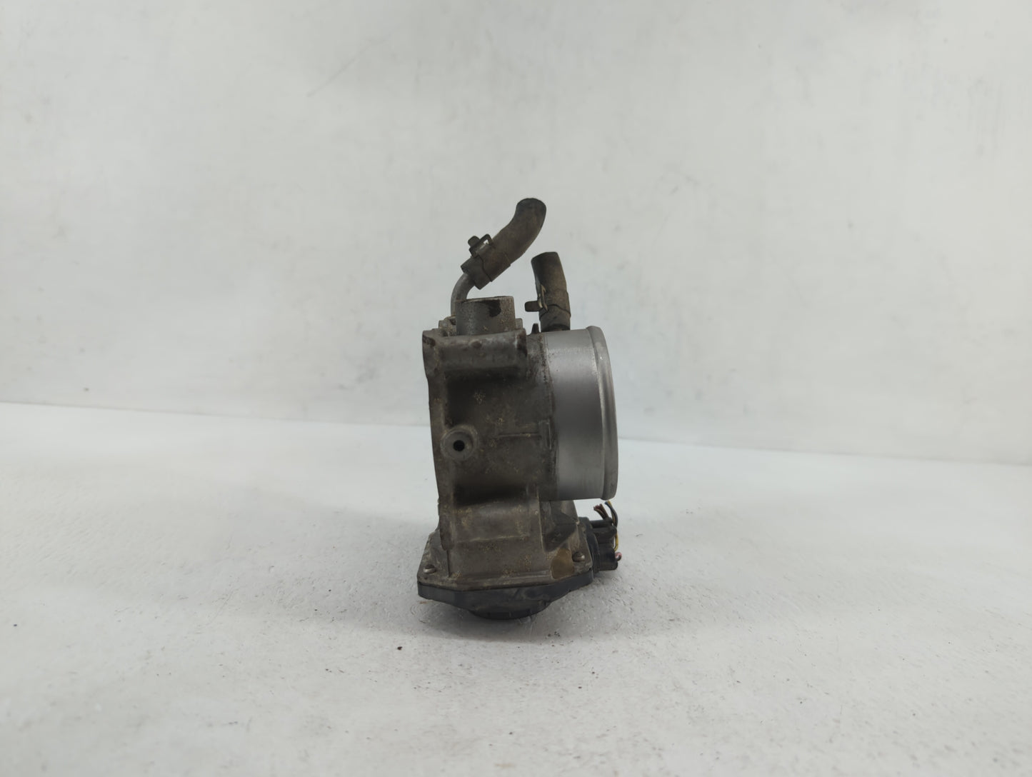 2018-2019 Hyundai Kona Throttle Body P/N:35100-2E400 35100-2E000 Fits Fits 2012 2013 2014 2015 2016 2018 2019 OEM Used Auto 