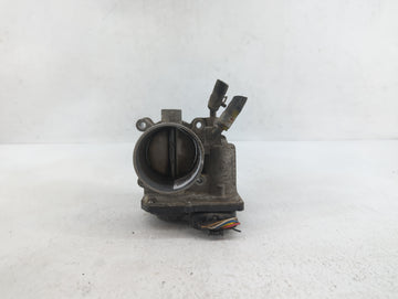 2018-2019 Hyundai Kona Throttle Body P/N:35100-2E400 35100-2E000 Fits Fits 2012 2013 2014 2015 2016 2018 2019 OEM Used Auto 