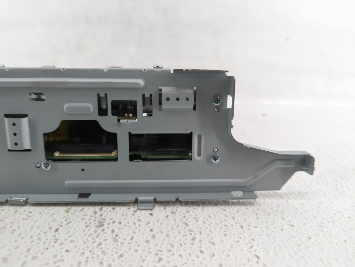 2018-2021 Hyundai Kona Am Fm Cd Player Radio Receiver 502299 - Oemusedautoparts1.com