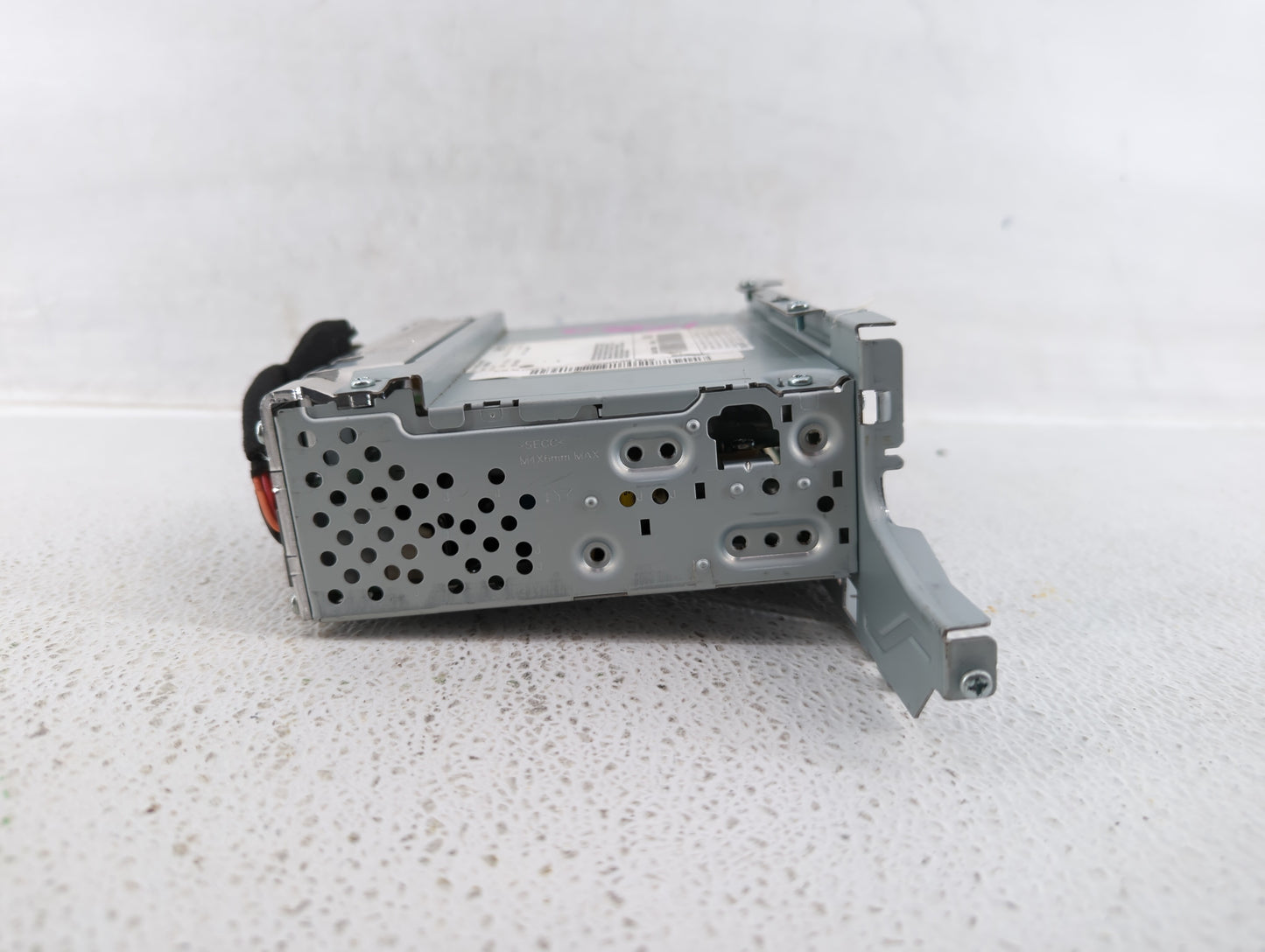 2018-2021 Hyundai Kona Am Fm Cd Player Radio Receiver - Oemusedautoparts1.com