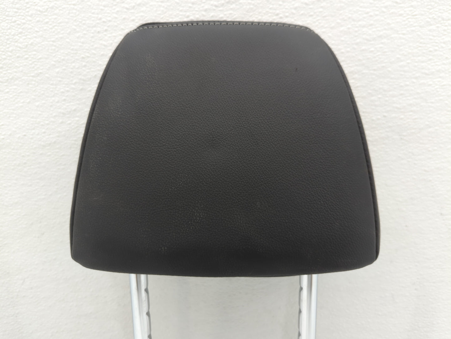 2018-2021 Hyundai Kona Headrest Head Rest Front Driver Passenger Seat - Oemusedautoparts1.com