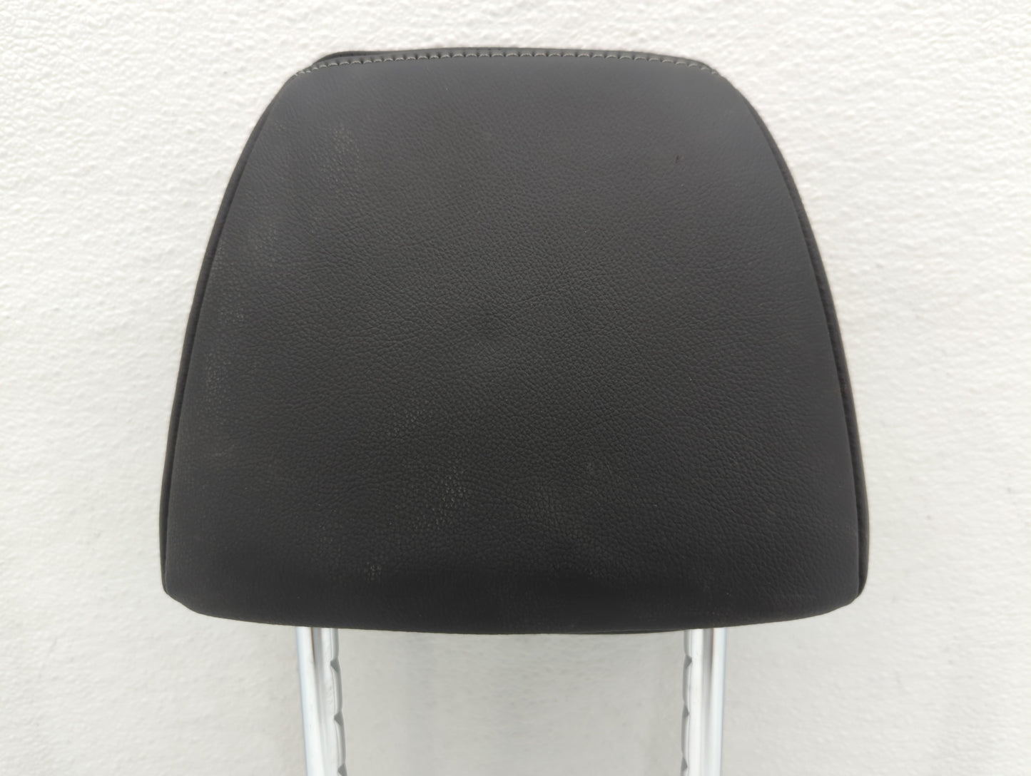 2018-2021 Hyundai Kona Headrest Head Rest Front Driver Passenger Seat - Oemusedautoparts1.com