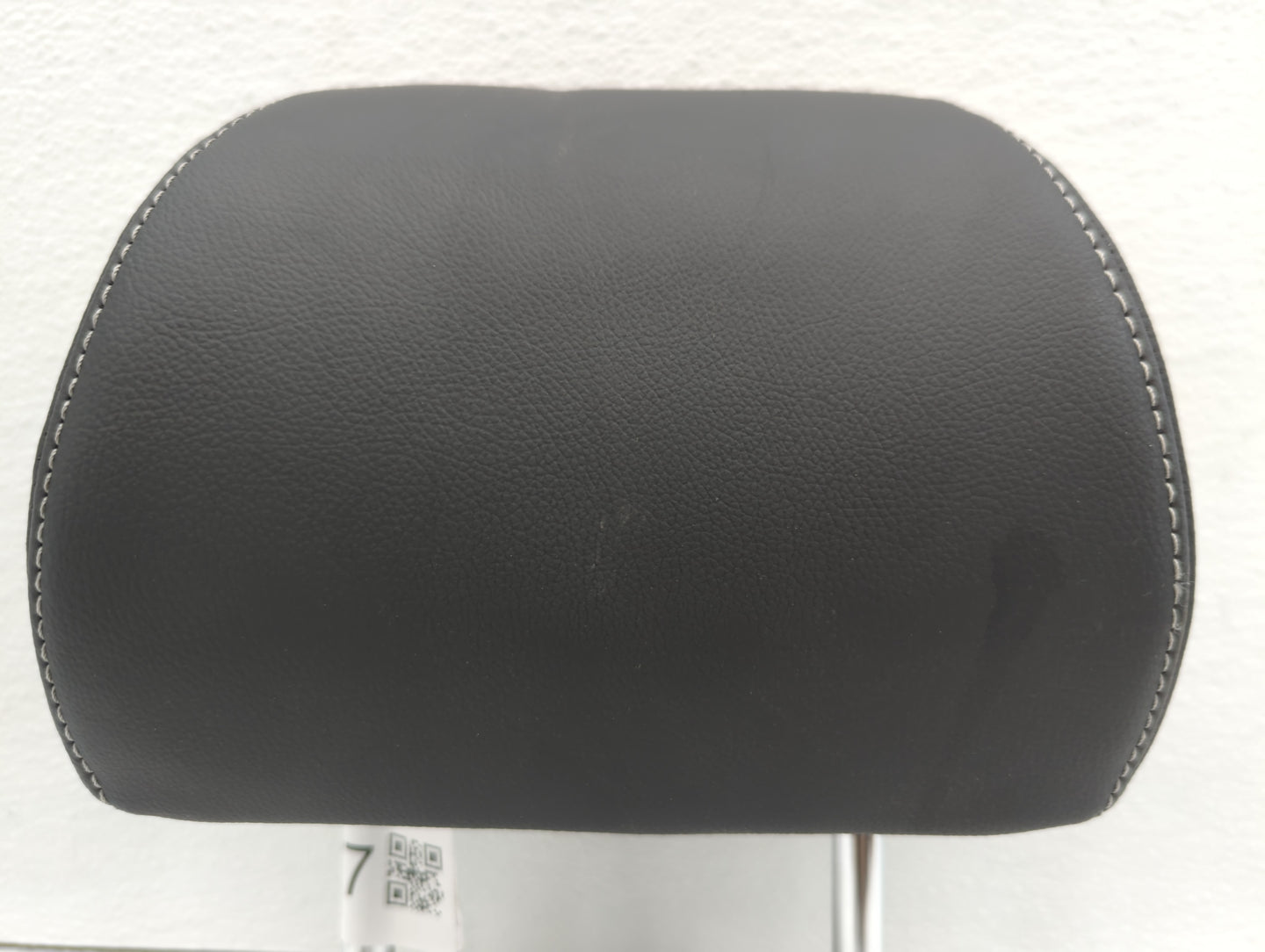 2018-2021 Hyundai Kona Headrest Head Rest Front Driver Passenger Seat - Oemusedautoparts1.com