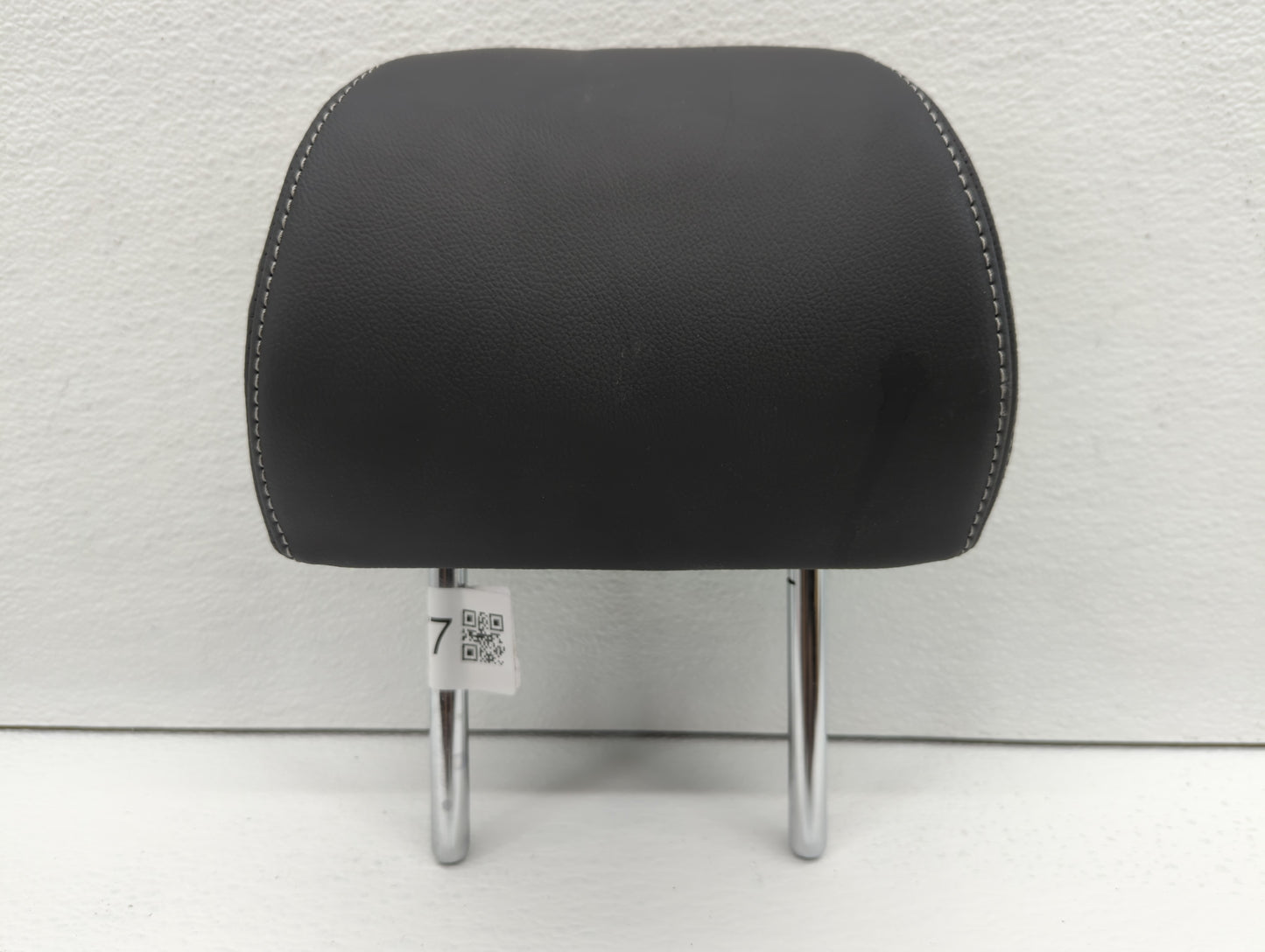 2018-2021 Hyundai Kona Headrest Head Rest Front Driver Passenger Seat - Oemusedautoparts1.com