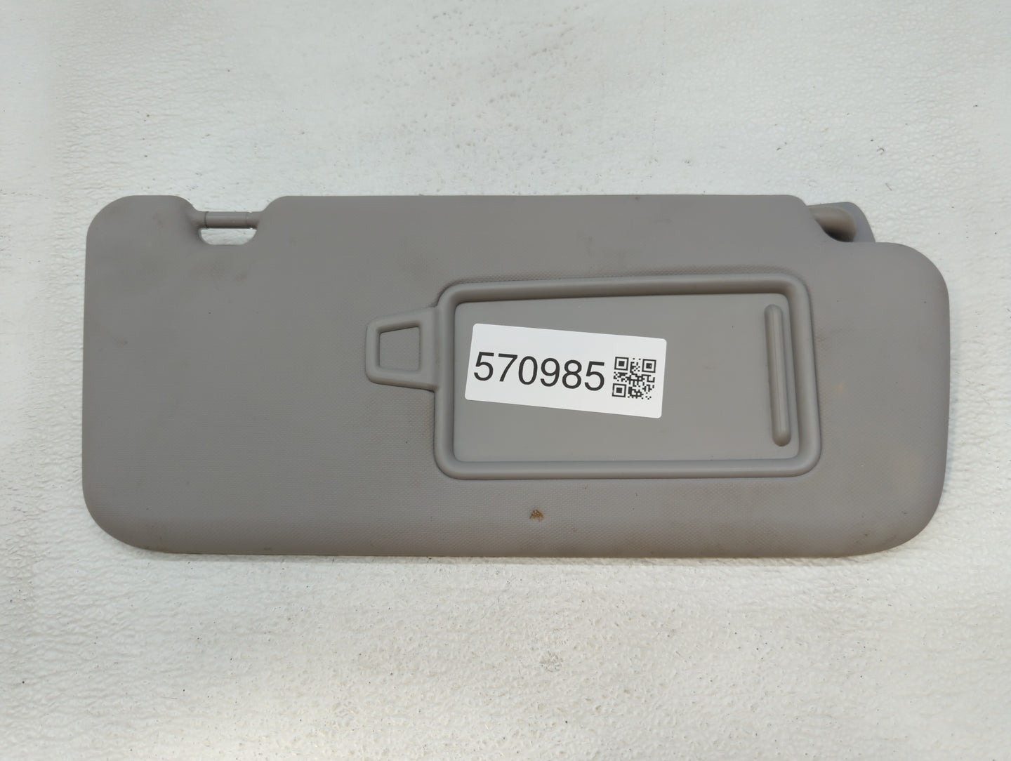 2018-2021 Hyundai Kona Sun Visor Shade Replacement Passenger Right Mirror Fits Fits 2018 2019 2020 2021 OEM Used Auto Parts 