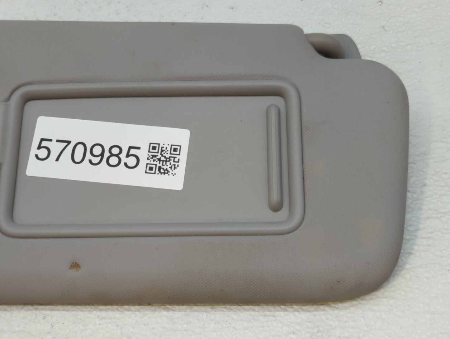 2018-2021 Hyundai Kona Sun Visor Shade Replacement Passenger Right Mirror Fits Fits 2018 2019 2020 2021 OEM Used Auto Parts 