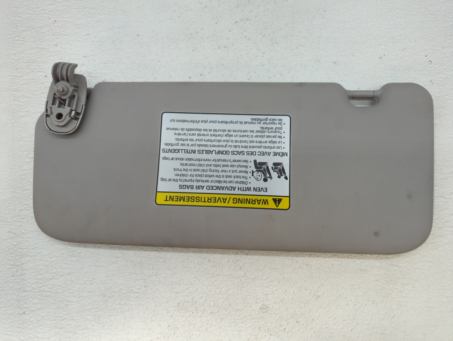 2018-2021 Hyundai Kona Sun Visor Shade Replacement Passenger Right Mirror Fits Fits 2018 2019 2020 2021 OEM Used Auto Parts 