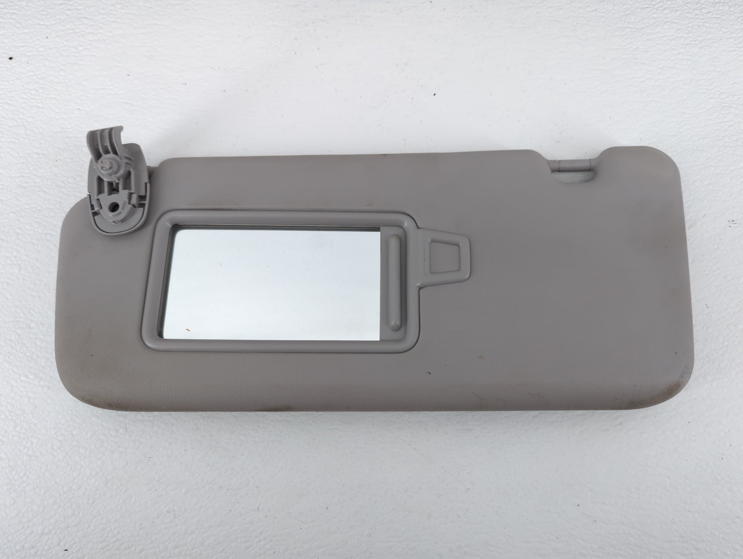 2018-2021 Hyundai Kona Sun Visor Shade Replacement Passenger Right Mirror Fits Fits 2018 2019 2020 2021 OEM Used Auto Parts 