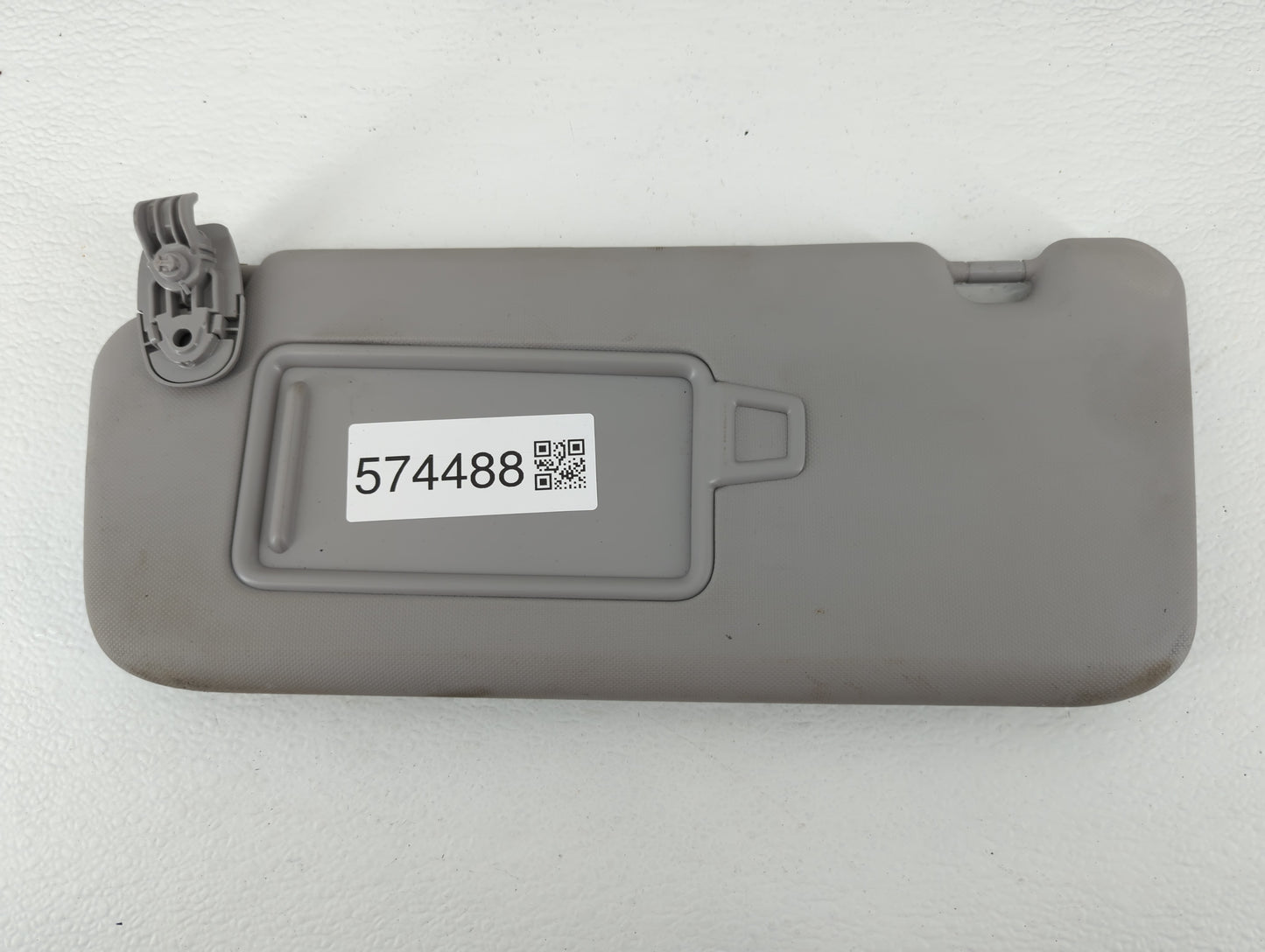 2018-2021 Hyundai Kona Sun Visor Shade Replacement Passenger Right Mirror Fits Fits 2018 2019 2020 2021 OEM Used Auto Parts 
