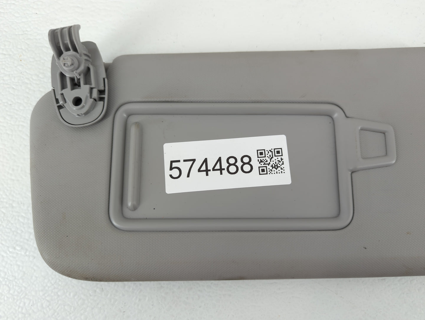 2018-2021 Hyundai Kona Sun Visor Shade Replacement Passenger Right Mirror Fits Fits 2018 2019 2020 2021 OEM Used Auto Parts 