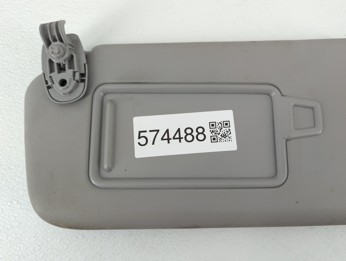 2018-2021 Hyundai Kona Sun Visor Shade Replacement Passenger Right Mirror Fits Fits 2018 2019 2020 2021 OEM Used Auto Parts 