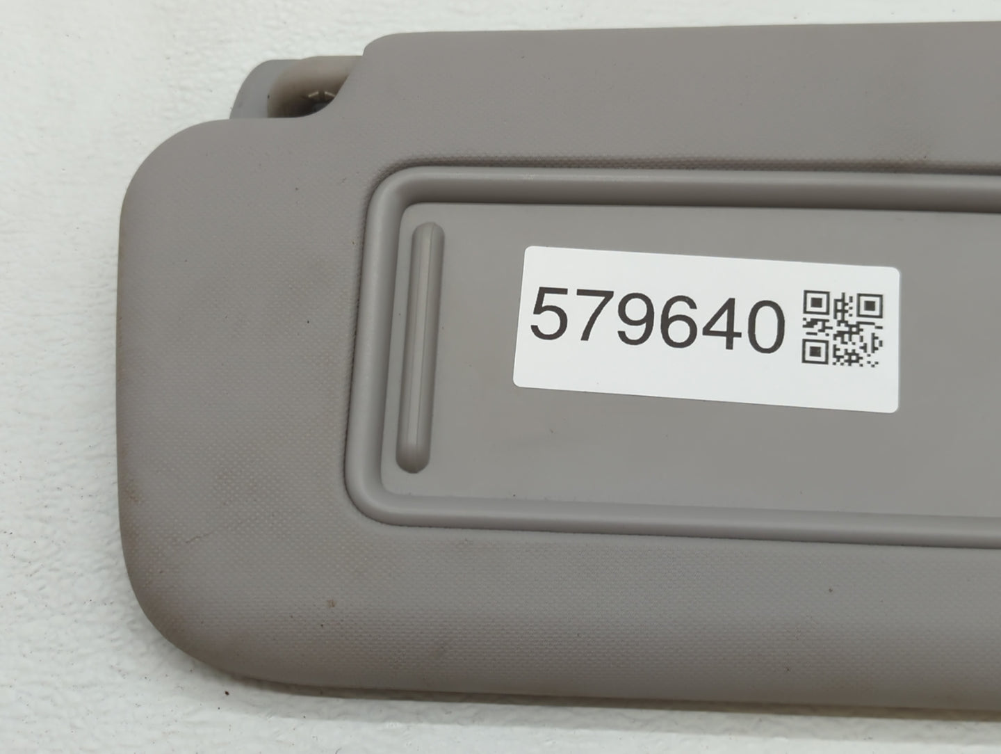 2018-2021 Hyundai Kona Sun Visor Shade Replacement Passenger Right Mirror Fits Fits 2018 2019 2020 2021 OEM Used Auto Parts 