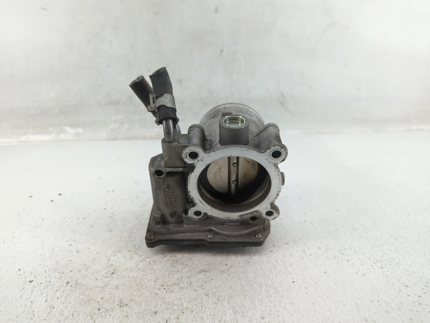 2018-2021 Hyundai Kona Throttle Body P/N:35100-2E400 Fits Fits 2012 2013 2014 2015 2016 2018 2019 2020 2021 OEM Used Auto Pa