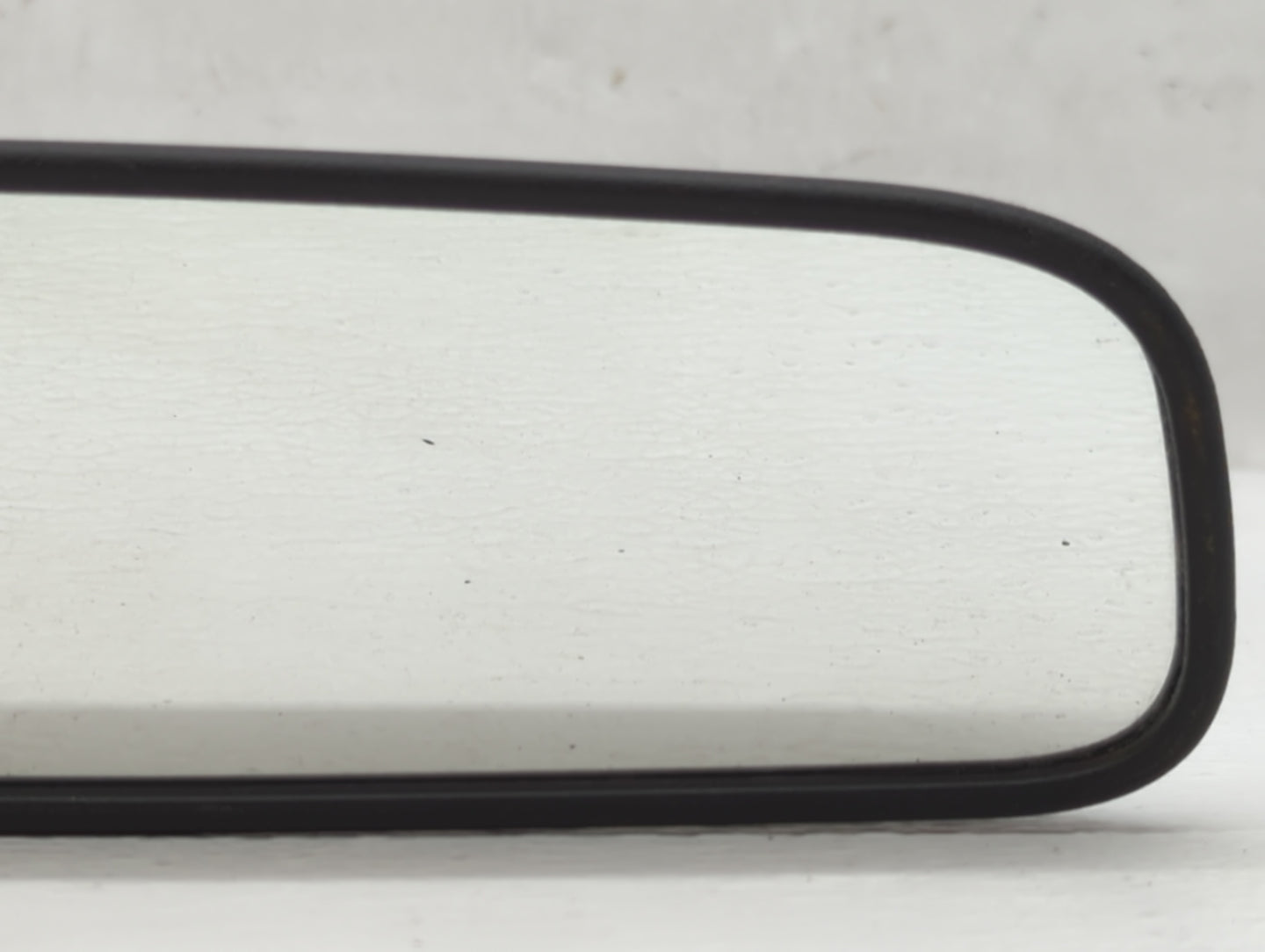 2018-2021 Hyundai Kona Interior Rear View Mirror Replacement OEM P/N:E4012143 Fits OEM Used Auto Parts - Oemusedautoparts1.c