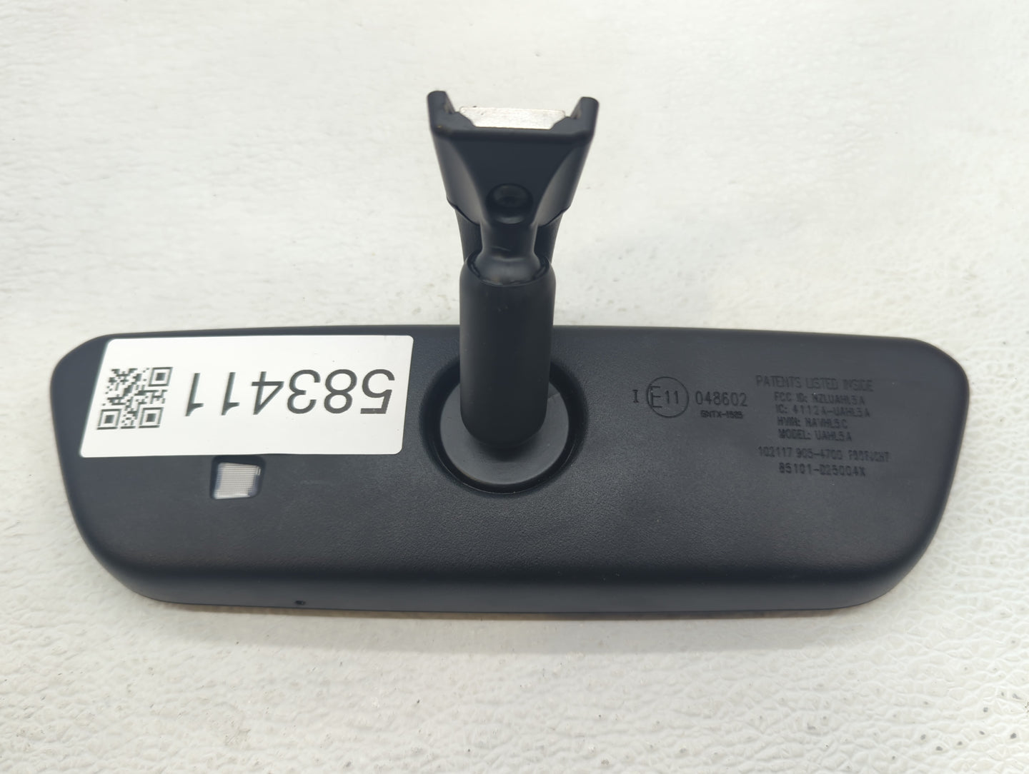 2018-2021 Hyundai Kona Interior Rear View Mirror Replacement OEM P/N:E11048602 Fits Fits 2017 2018 2019 2020 2021 OEM Used A