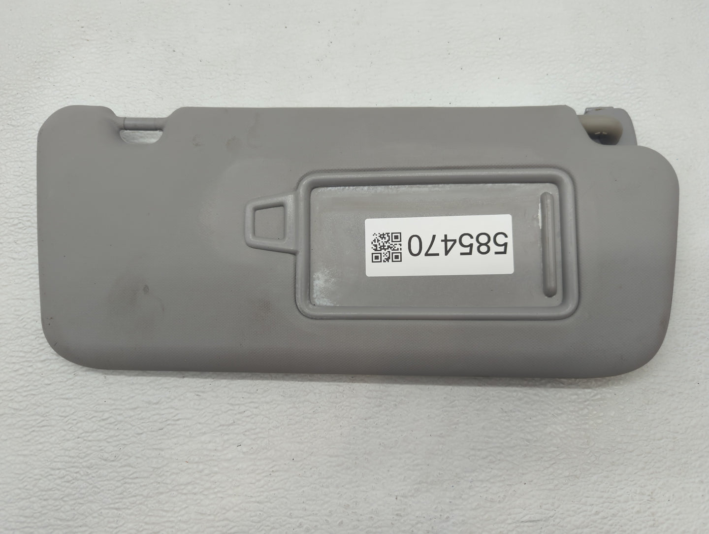 2018-2021 Hyundai Kona Sun Visor Shade Replacement Passenger Right Mirror Fits Fits 2018 2019 2020 2021 OEM Used Auto Parts 