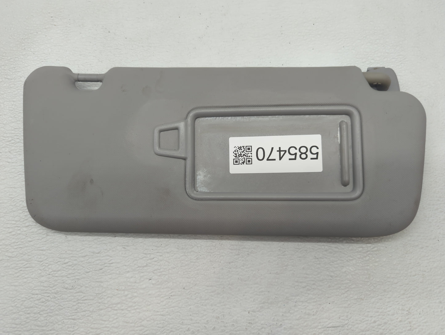 2018-2021 Hyundai Kona Sun Visor Shade Replacement Passenger Right Mirror Fits Fits 2018 2019 2020 2021 OEM Used Auto Parts 