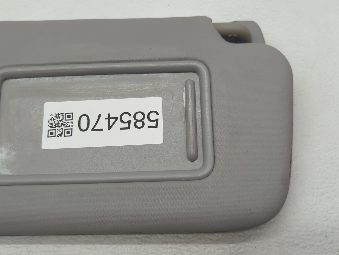2018-2021 Hyundai Kona Sun Visor Shade Replacement Passenger Right Mirror Fits Fits 2018 2019 2020 2021 OEM Used Auto Parts 