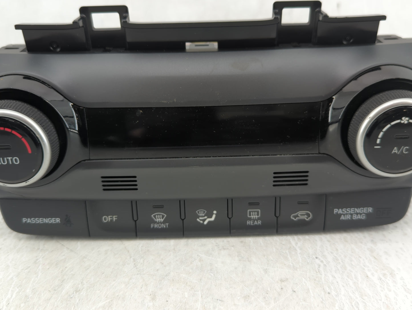 2018-2021 Hyundai Kona Climate Control Module Temperature AC/Heater Replacement P/N:C20036-7890 Fits Fits 2018 2019 2020 202