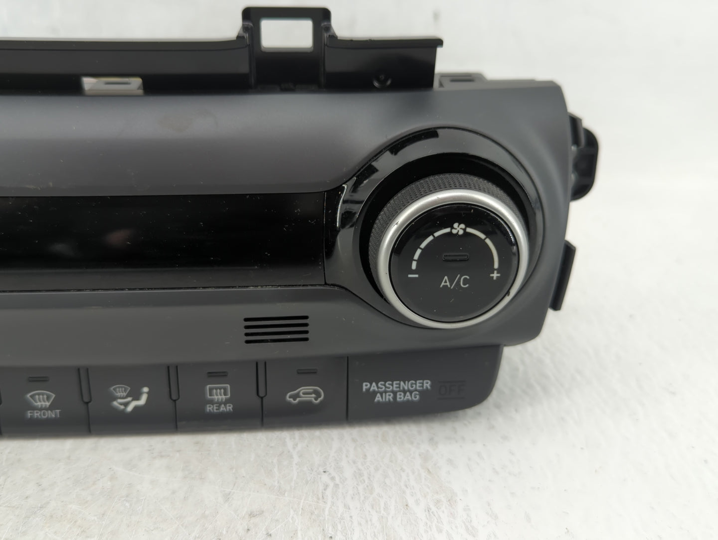 2018-2021 Hyundai Kona Climate Control Module Temperature AC/Heater Replacement P/N:C20036-7890 Fits Fits 2018 2019 2020 202