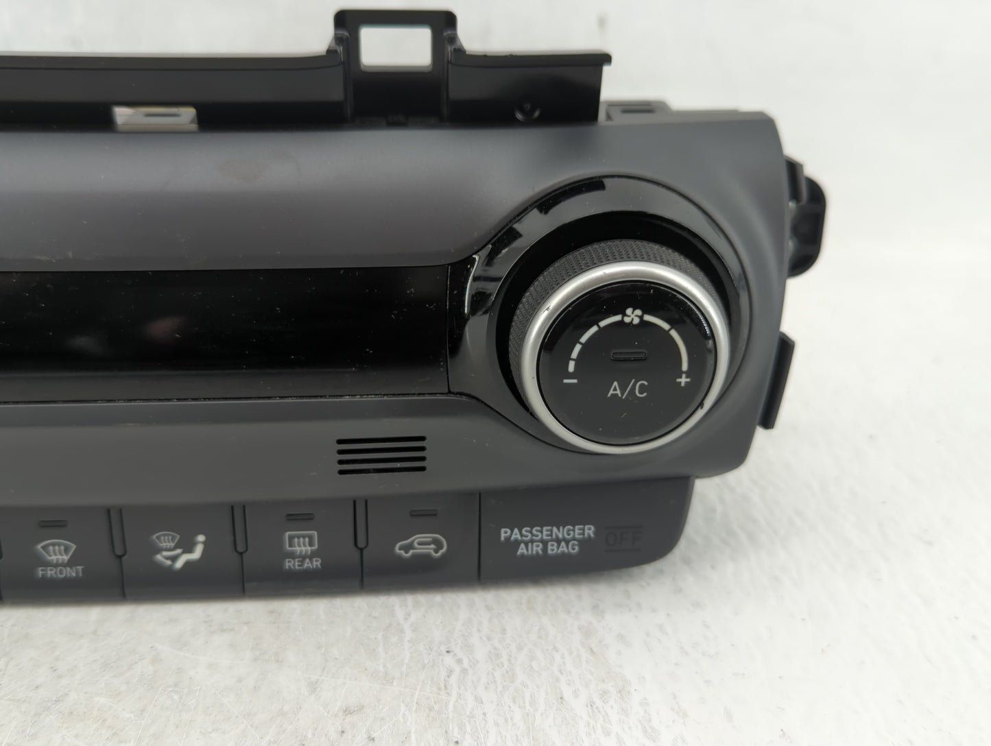 2018-2021 Hyundai Kona Climate Control Module Temperature AC/Heater Replacement P/N:C20036-7890 Fits Fits 2018 2019 2020 202