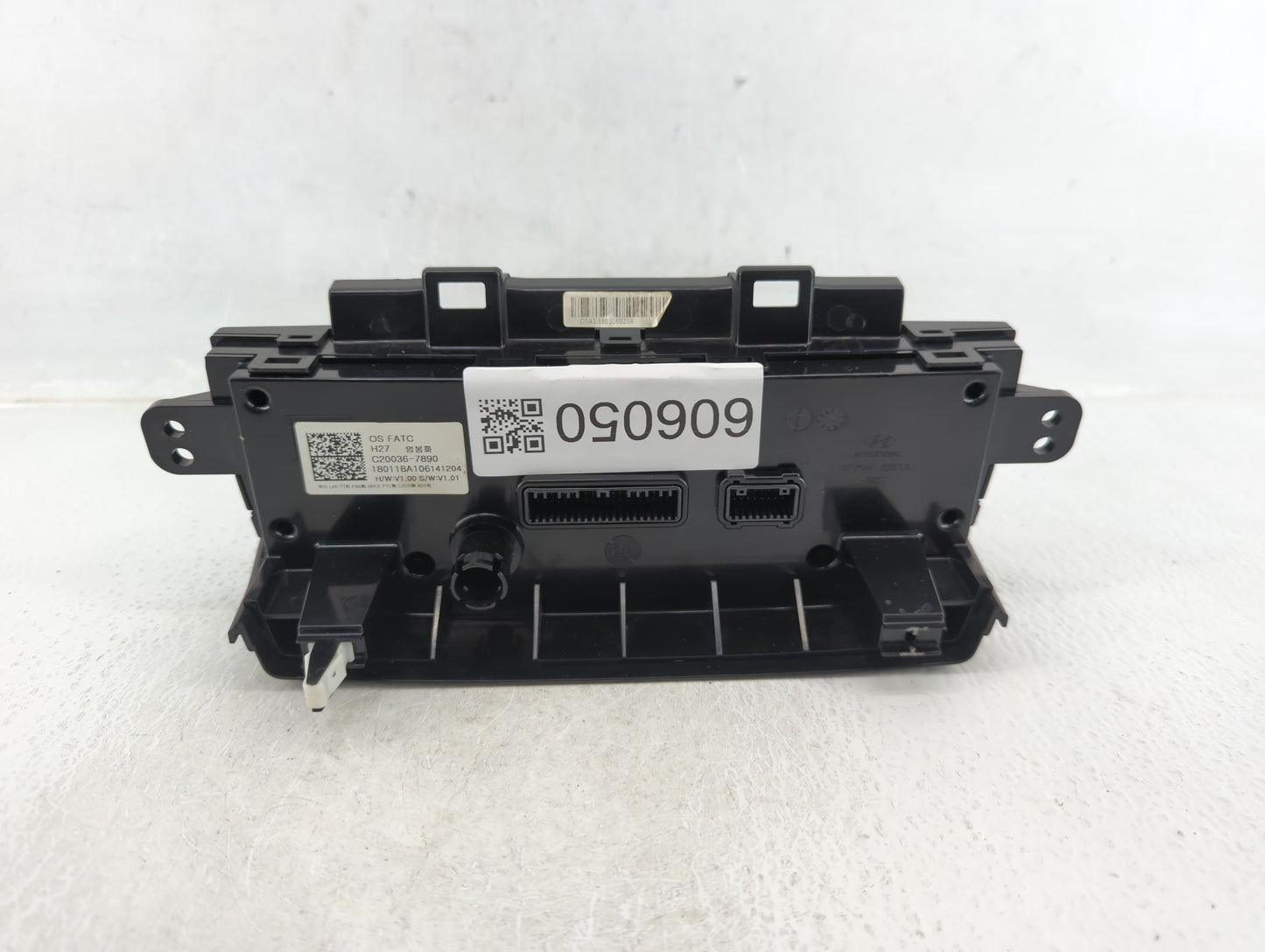 2018-2021 Hyundai Kona Climate Control Module Temperature AC/Heater Replacement P/N:C20036-7890 Fits Fits 2018 2019 2020 202