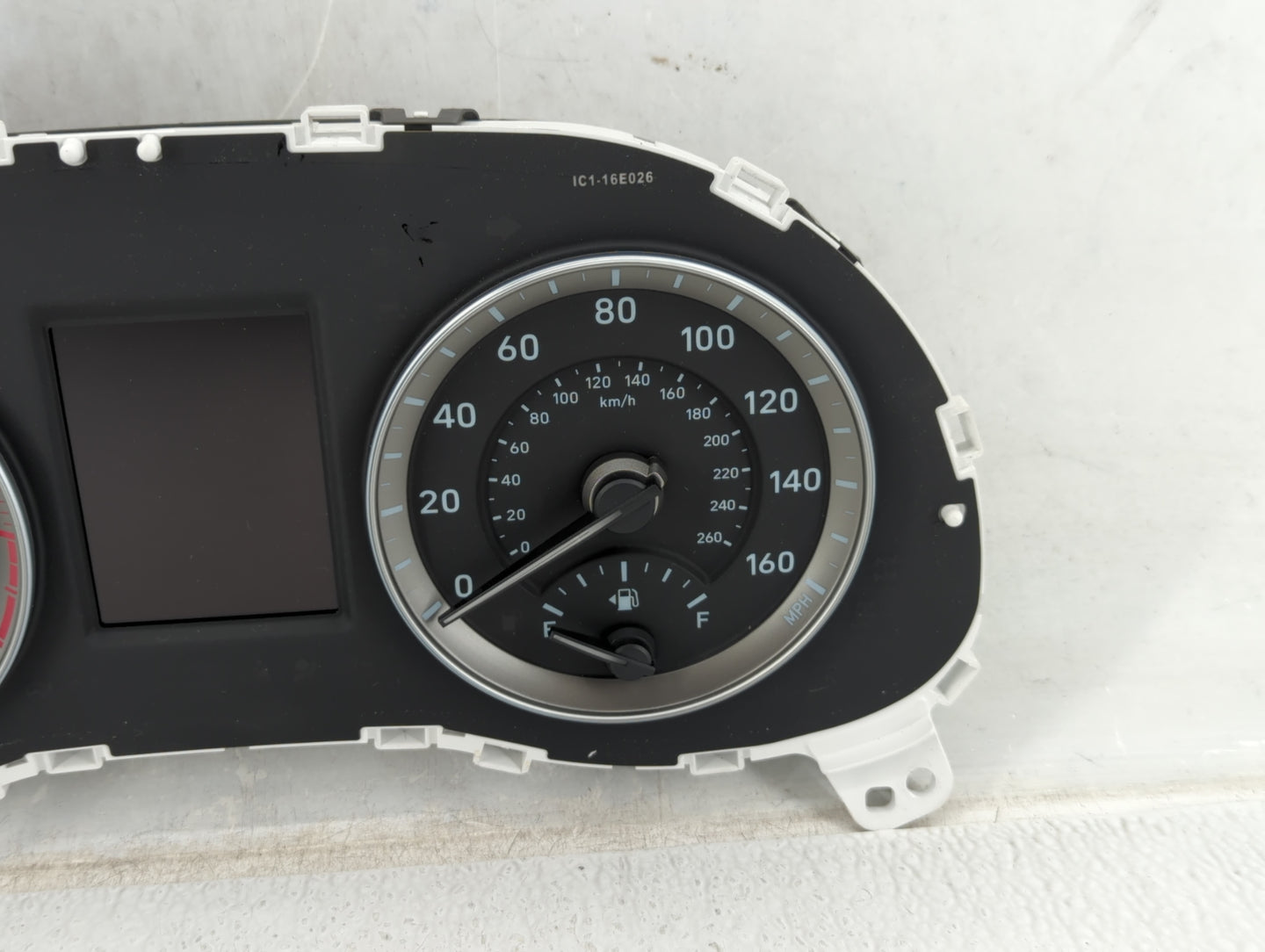 2018-2021 Hyundai Kona Instrument Cluster Speedometer Gauges Miles: Fits Fits 2018 2020 2021 OEM Used Auto Parts - Oemusedau