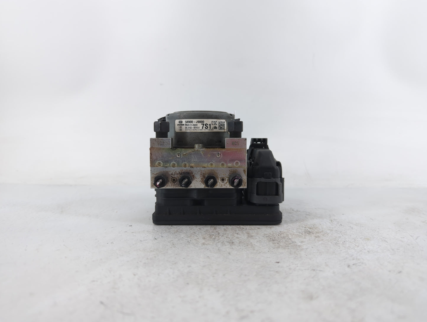 2018-2020 Hyundai Kona ABS Pump Control Module Replacement P/N:58900-J9100 Fits Fits 2018 2019 2020 OEM Used Auto Parts - Oe