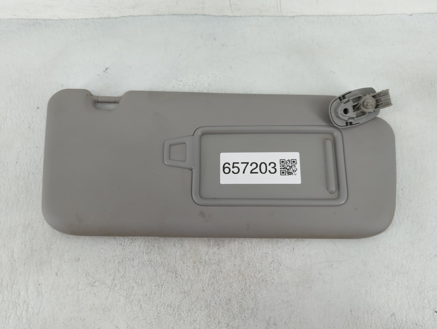 2018-2021 Hyundai Kona Sun Visor Shade Replacement Passenger Right Mirror Fits Fits 2018 2019 2020 2021 OEM Used Auto Parts 