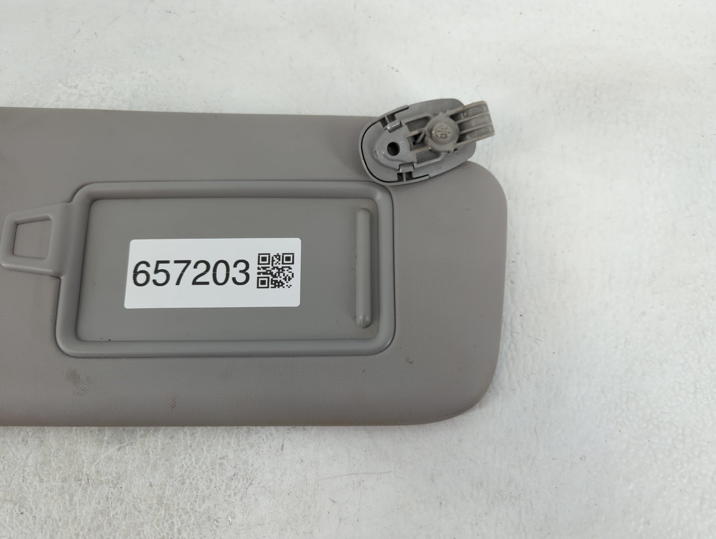 2018-2021 Hyundai Kona Sun Visor Shade Replacement Passenger Right Mirror Fits Fits 2018 2019 2020 2021 OEM Used Auto Parts 