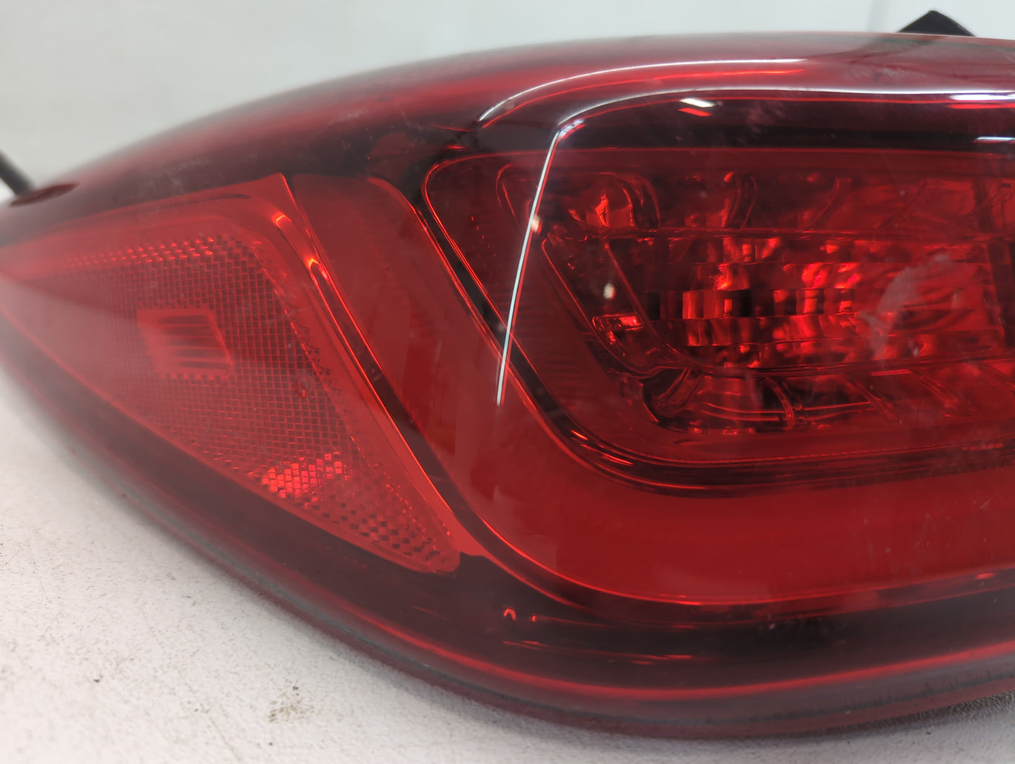 2018 Hyundai Kona Tail Light Assembly Passenger Right OEM P/N:171127B Fits OEM Used Auto Parts - Oemusedautoparts1.com