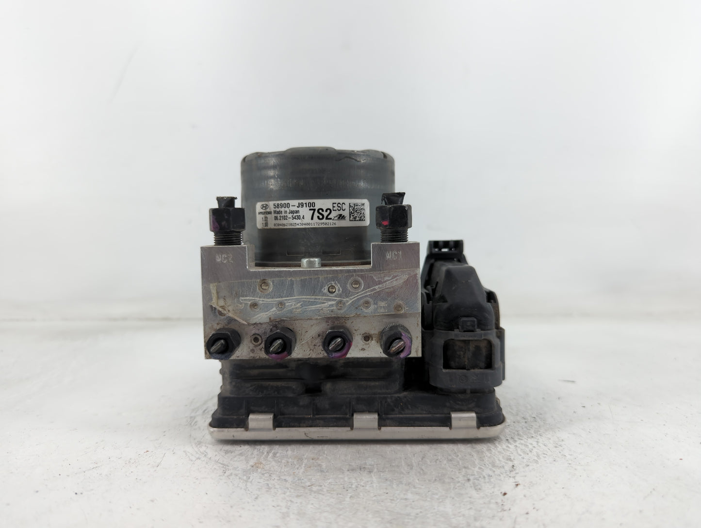 2018-2021 Hyundai Kona ABS Pump Control Module Replacement P/N:58900-J9100 Fits Fits 2018 2019 2020 2021 OEM Used Auto Parts